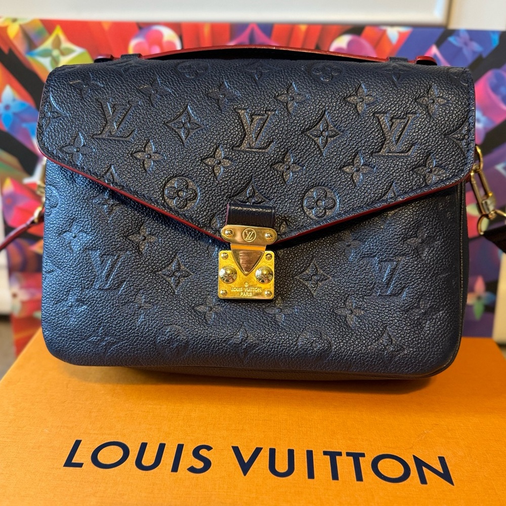 Louis Vuitton Marine Rouge Monogram Empreinte Pochette Metis
